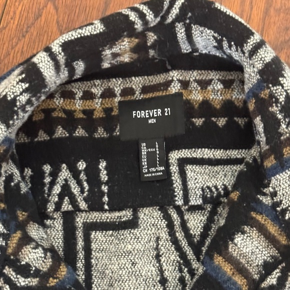Forever 21 Aztec Print Button Down Woolen lightweight Lapel Shirt Jacket/Shacket - Picture 13 of 15